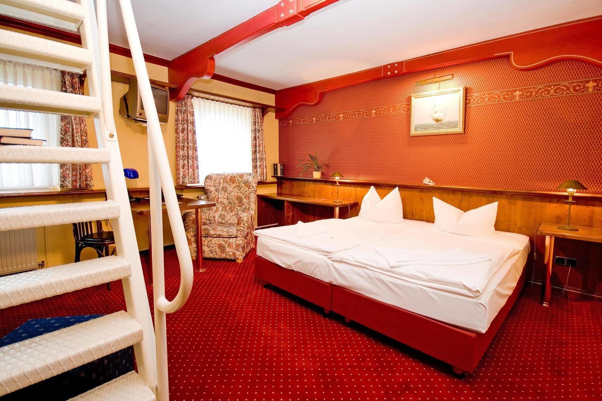 Hotel Nautilus Путбус Экстерьер фото